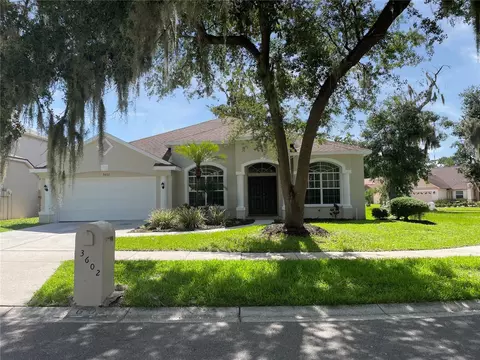 3602 Elk Ridge Ln, Valrico, FL 33596