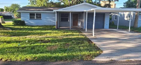 7040 Seward Dr, Port Richey, FL 34668