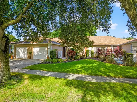 6433 Laurelwood Dr, Zephyrhills, FL 33542