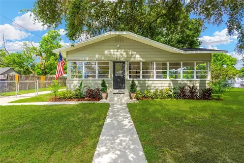 8617 N Orangeview Ave, Tampa, FL 33617