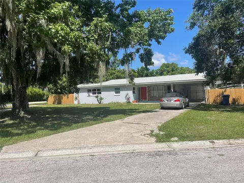 8002 Pine Hill Dr, Tampa, FL 33617