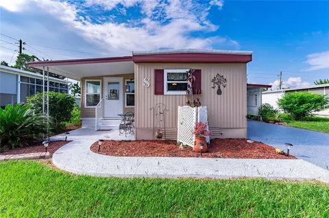 37332 8th Ave, Zephyrhills, FL 33542