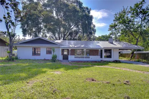 1015 Meadow Ln, Brandon, FL 33511