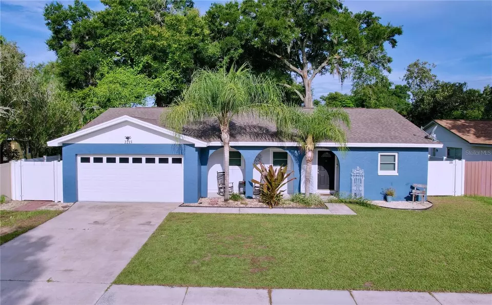  2215 Sherbrook Dr, Valrico, FL 33594 photo 1