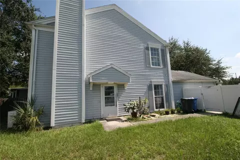 6102 Oak Cluster Cir, Tampa, FL 33634