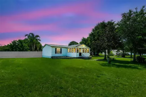 3142 Diana Dr, Zephyrhills, FL 33541