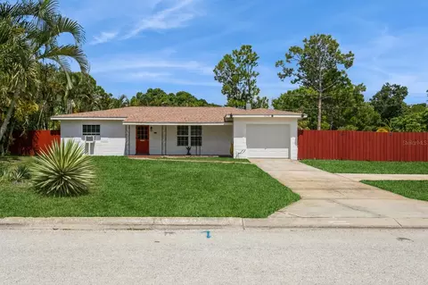 6798 7th St S, Saint Petersburg, FL 33705