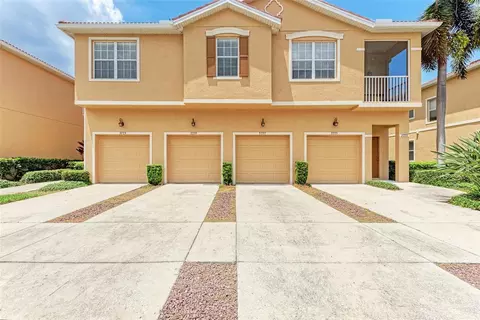3779 Parkridge Cir #4-204, Sarasota, FL 34243