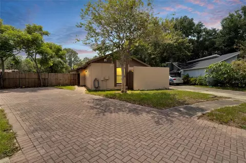 2022 Gregory Dr, Tampa, FL 33613