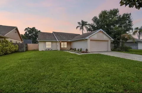 8712 Somersworth Pl, Tampa, FL 33634