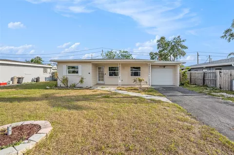 10735 64th Ave N, Seminole, FL 33772