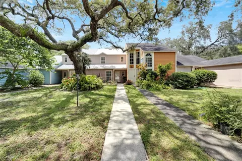 9433 Forest Hills Cir, Tampa, FL 33612