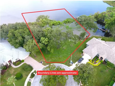 705 Covington Ct, Seffner, FL 33584 photo 1