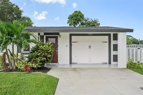 1720 Ingram Ave, Sarasota, FL 34232
