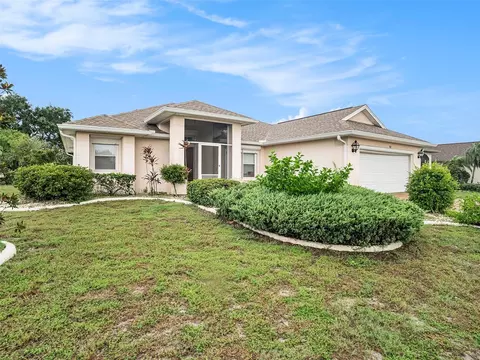 302 Caloosa Palms Ct, Sun City Center, FL 33573