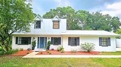 8602 Williams Rd, Seffner, FL 33584