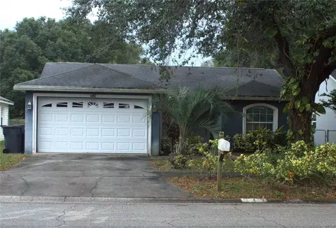 513 Center Point Rd, Valrico, FL 33594