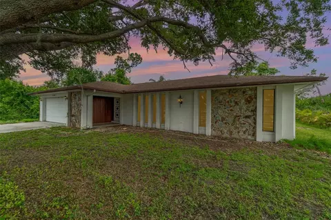 551 Azalea Ave NW, Port Charlotte, FL 33952