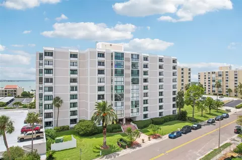 851 Bayway Blvd #104, Clearwater Beach, FL 33767