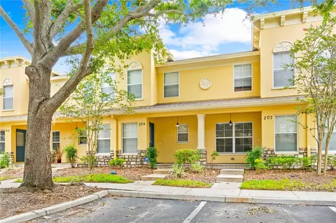 209 Draw Bridge Ln, Valrico, FL 33594