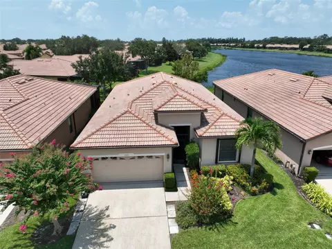 5724 Sunset Falls Dr, Apollo Beach, FL 33572