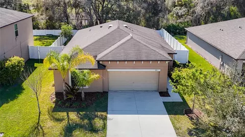 3011 Moulden Hollow Dr, Zephyrhills, FL 33540