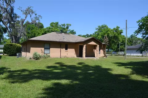 864 E Voorhis Ave, Deland, FL 32724