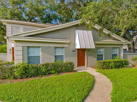 11728 Raintree Dr, Temple Terrace, FL 33617