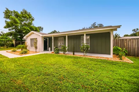 915 Dixie Maid Ln, Valrico, FL 33594