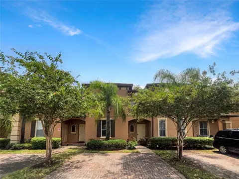 2112 Calabria Ave, Davenport, FL 33897
