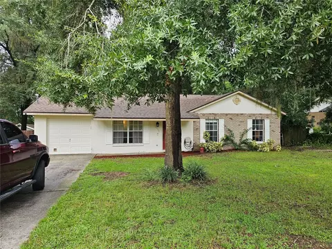 12726 Abbey Dr, Dade City, FL 33525