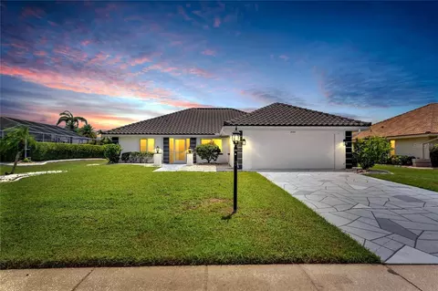 2028 Berry Roberts Dr #52, Sun City Center, FL 33573