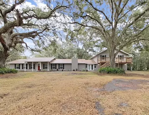 5206 Five Acre Rd, Plant City, FL 33565