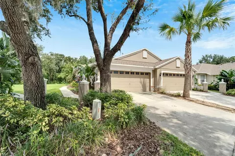 5901 Phoebenest Dr, Lithia, FL 33547