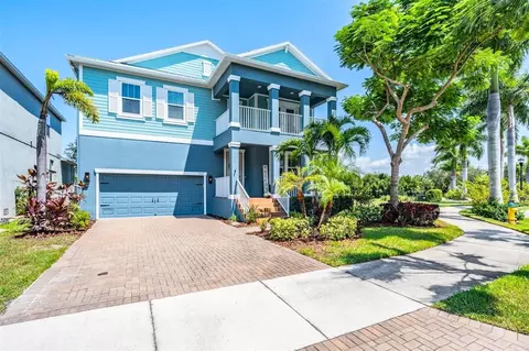 905 Seagrape Dr, Ruskin, FL 33570