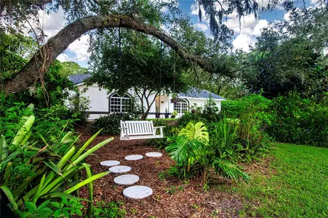 3111 Arrowsmith Rd, Wimauma, FL 33598