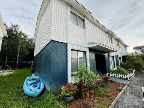 1927 Oxnard Ct, Tampa, FL 33612