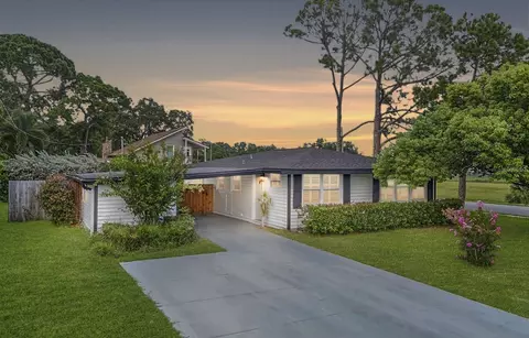 750 Roanoke St, Dunedin, FL 34698