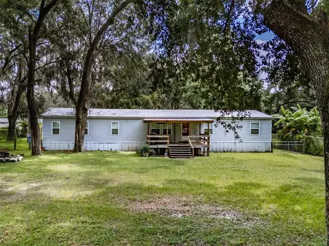 4804 Knights Landing Dr, Plant City, FL 33565