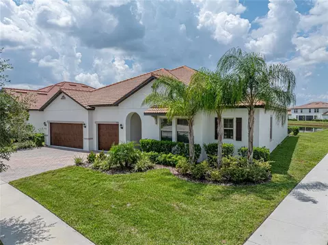 5303 Tulip Drop Dr, Wimauma, FL 33598