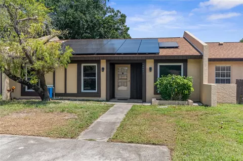 10087 88th St, Seminole, FL 33777