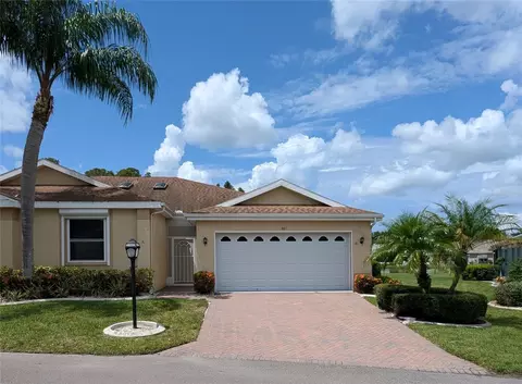 801 Manchester Woods Dr #38, Sun City Center, FL 33573