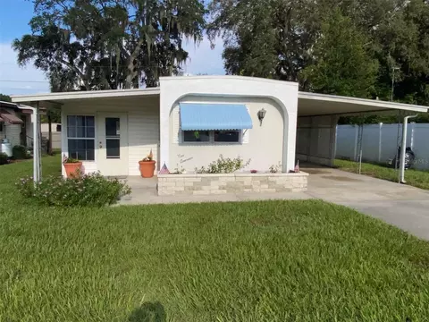 5042 Little Lake Ct, Zephyrhills, FL 33542
