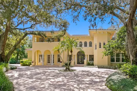 1105 Valladolid De Avila, Tampa, FL 33613