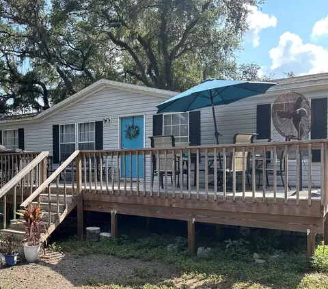 6303 Mosswood Dr, Seffner, FL 33584