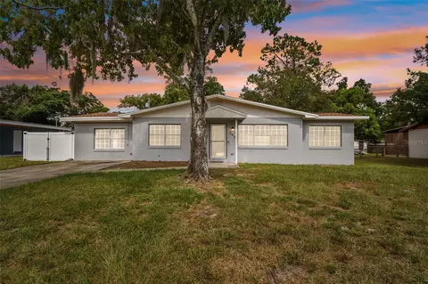 568 Wisteria Lk, Umatilla, FL 32784