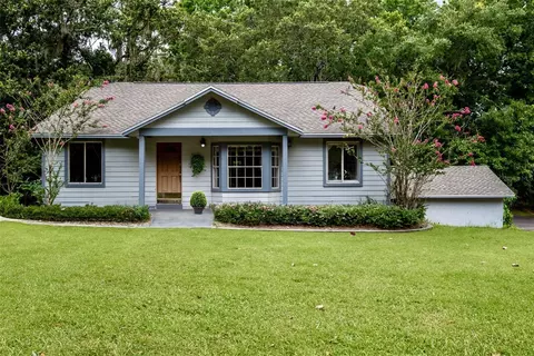 865 Snow Queen Dr, Chuluota, FL 32766