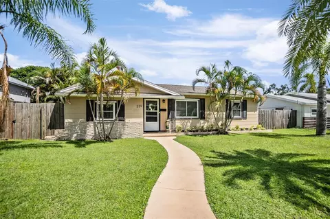 239 39th Ave NE, Saint Petersburg, FL 33703