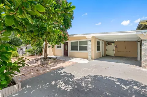 2010 Wishing Well Way, Tampa, FL 33619