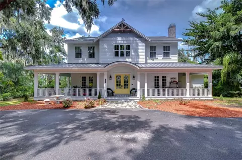 18614 Hanna Rd, Lutz, FL 33549
